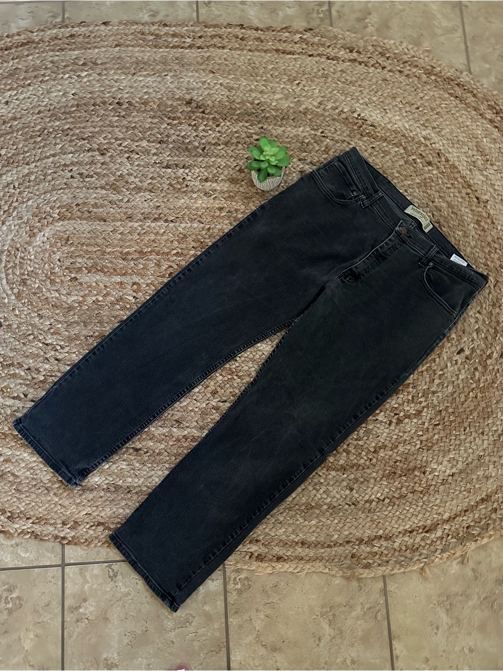 MENS WRANGLER BLACK JEANS
